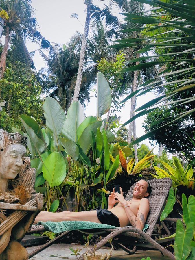 Nirwa Ubud Karma Luaran gambar