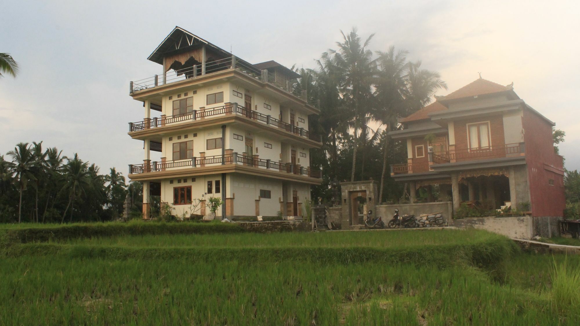 Nirwa Ubud Karma Luaran gambar